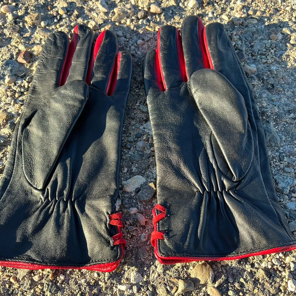 Ralph Lauren Black Leather Gloves Red Trim Button Detail Women One Size